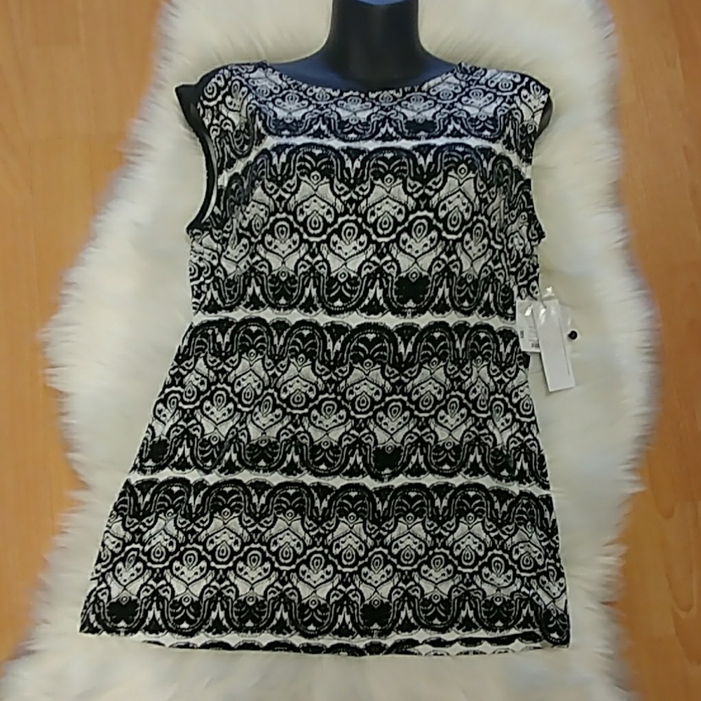 Liz Claiborne Printed Sleeveless Top - Picture 6 of 8